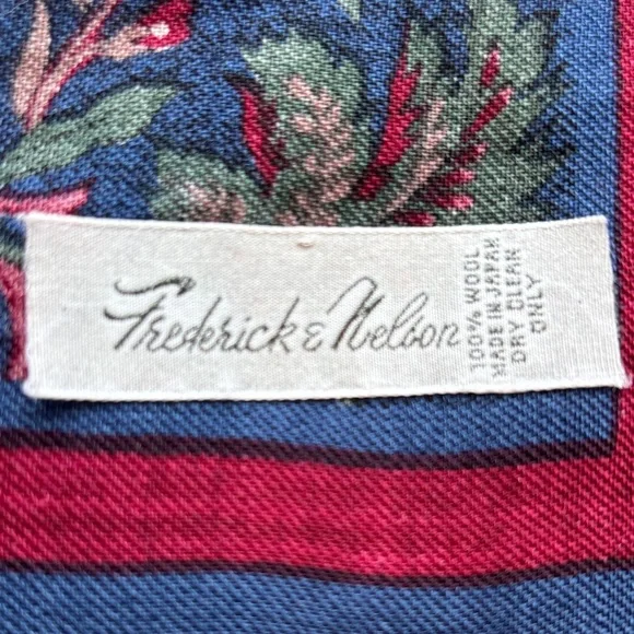 Vntg. Frederick & Nelson Wool Floral Blue and Burgundy Scarf - Picture 2 of 4